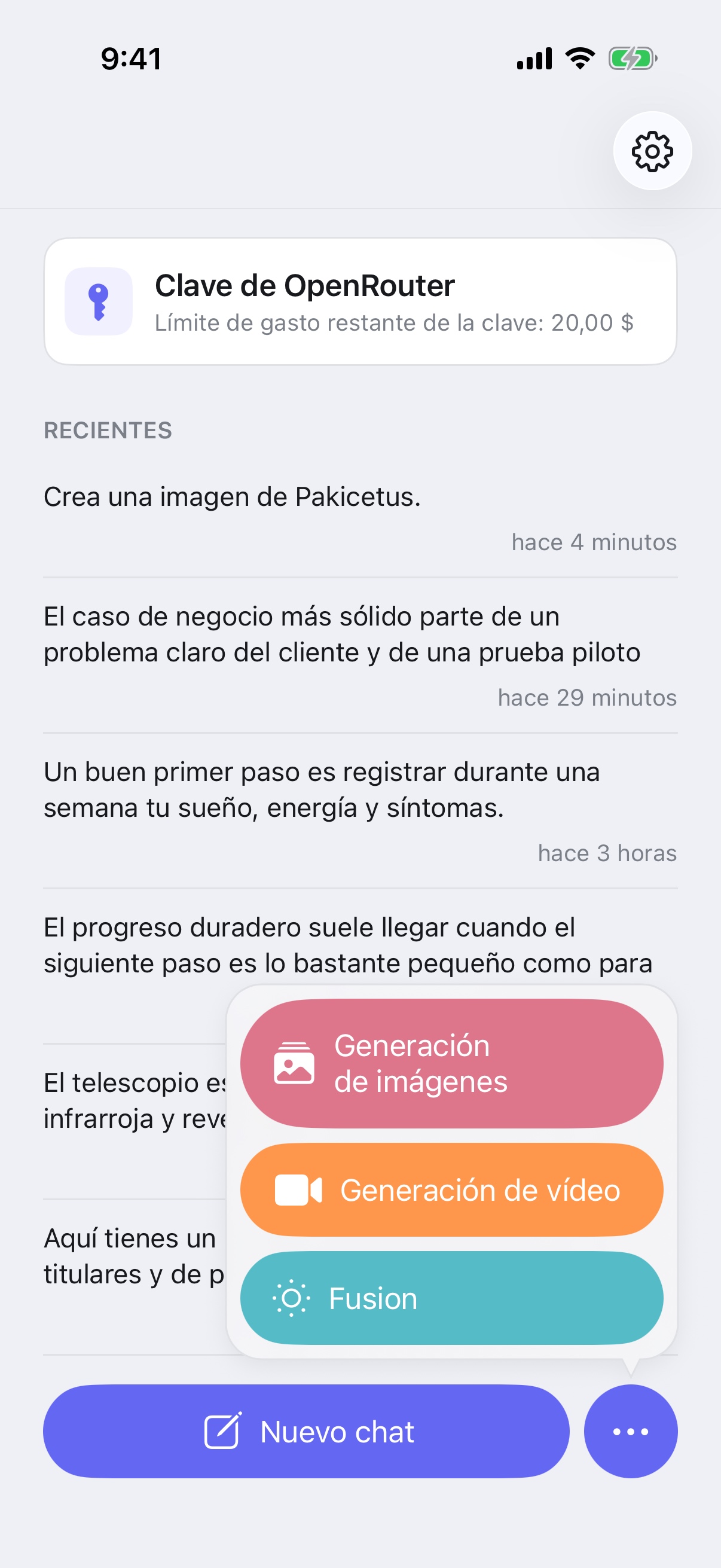 Menú «Nuevo chat» de RouterChat con los modos de generación de imágenes, generación de vídeo y Fusion en el iPhone