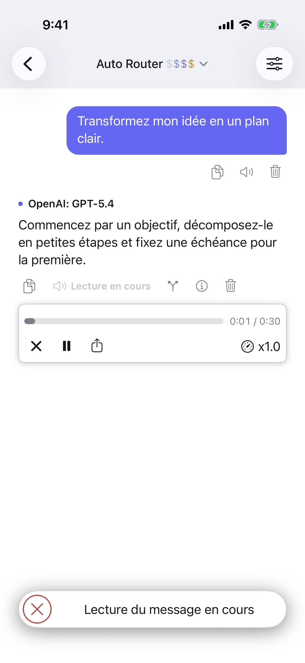 RouterChat lit une réponse à voix haute sur iPhone