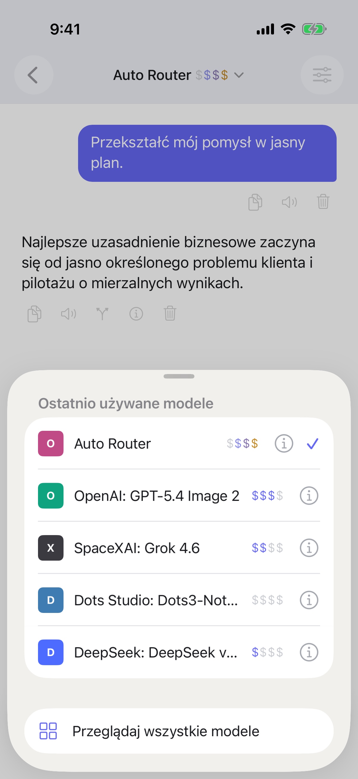 Selektor ostatnio używanych modeli RouterChat na telefonie iPhone